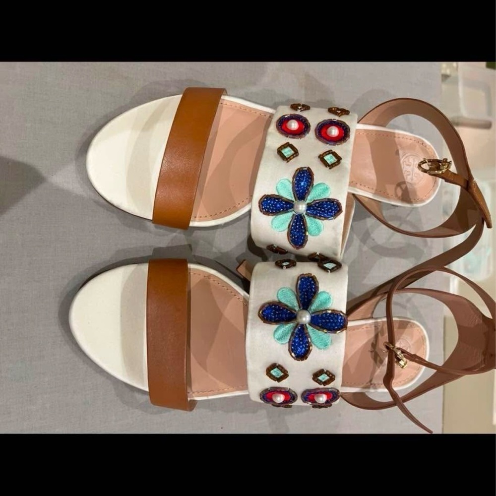 Tory Burch Estella White Multicolor 35mm Wedge Sandals Sz 9, 375, NEVER WORN O/S - Picture 2 of 3